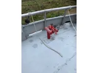 قوارب العمل للبيع