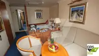 سفينة سياحية للبيع