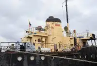 ناقلة وقود للبيع