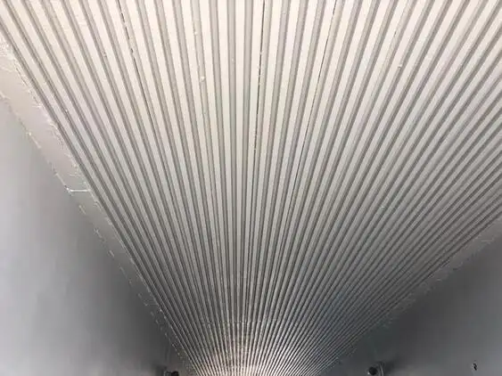 قارب مزدوج الهيكل للبيع