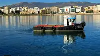 قوارب العمل للبيع