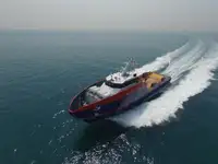 قارب طاقم للبيع