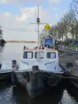 زورق السحب للبيع