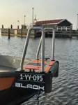 قوارب العمل للبيع