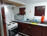 سفينة حاويات للبيع