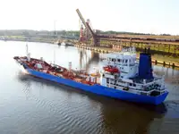 Oil/Chemical tanker للبيع