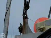 قارب نجاة للبيع