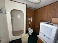 سفينة سحب للبيع