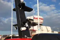 قارب طيار للبيع