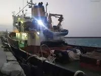 سفينة سحب للبيع