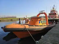 قارب مطاطي صلب للبيع