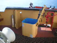 سفينة سحب للبيع