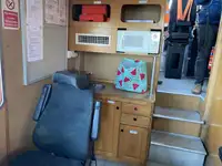 قارب طيار للبيع