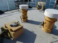 قوارب العمل للبيع