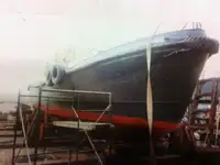 قارب طيار للبيع