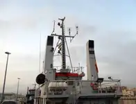 قوارب العمل للبيع