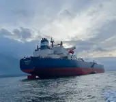 Oil/Chemical tanker للبيع
