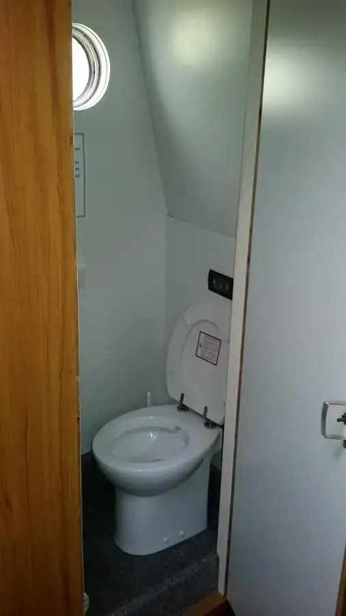 زورق دورية للبيع