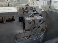 قارب طاقم للبيع