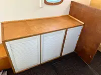 قوارب العمل للبيع
