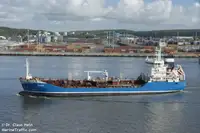 Oil/Chemical tanker للبيع