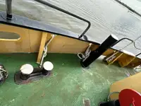 قارب طيار للبيع