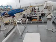قوارب العمل للبيع