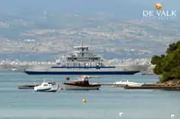 سفينة نقل بضائع بالمركبات (Ro-Ro) للبيع