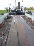 قوارب العمل للبيع