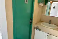 سفينة سياحية للبيع