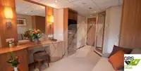 سفينة سياحية للبيع