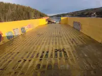 بارجة للبيع