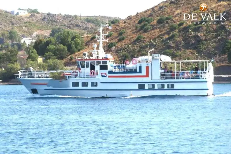 سفينة عبّارة للبيع