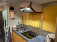 زورق دورية للبيع