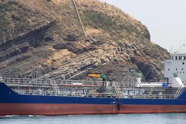 Oil/Chemical tanker for sale
