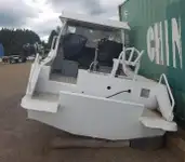 قوارب العمل للبيع