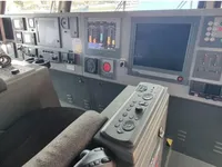 قوارب العمل للبيع