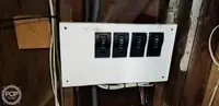 قارب مزدوج الهيكل للبيع