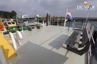فندق عائم للبيع