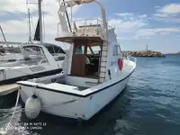سفينة مسح للبيع