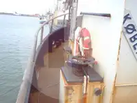 قوارب العمل للبيع