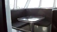 قوارب العمل للبيع