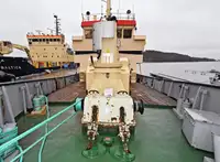 قوارب العمل للبيع