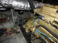 قوارب العمل للبيع