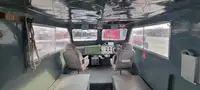 قوارب العمل للبيع