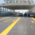 سفينة العبارة للبيع