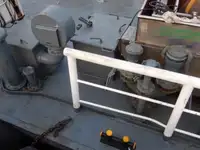 قوارب العمل للبيع