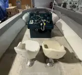 قوارب العمل للبيع