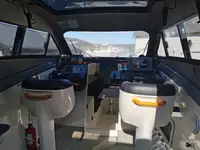 قارب مطاطي صلب للبيع