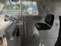 قارب طاقم للبيع